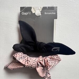 Gap Women’s Two Pack Scrunchie  Hair Accessories Set
